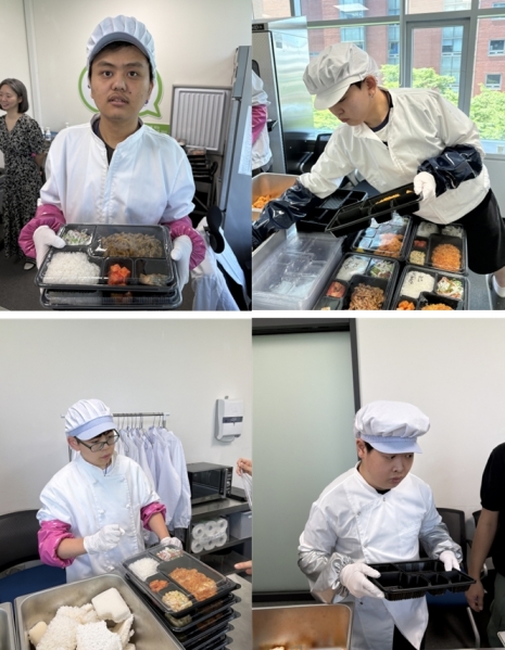 [포토] 음식점 주방복장 입고 ‘도시락 포장’ 이미지